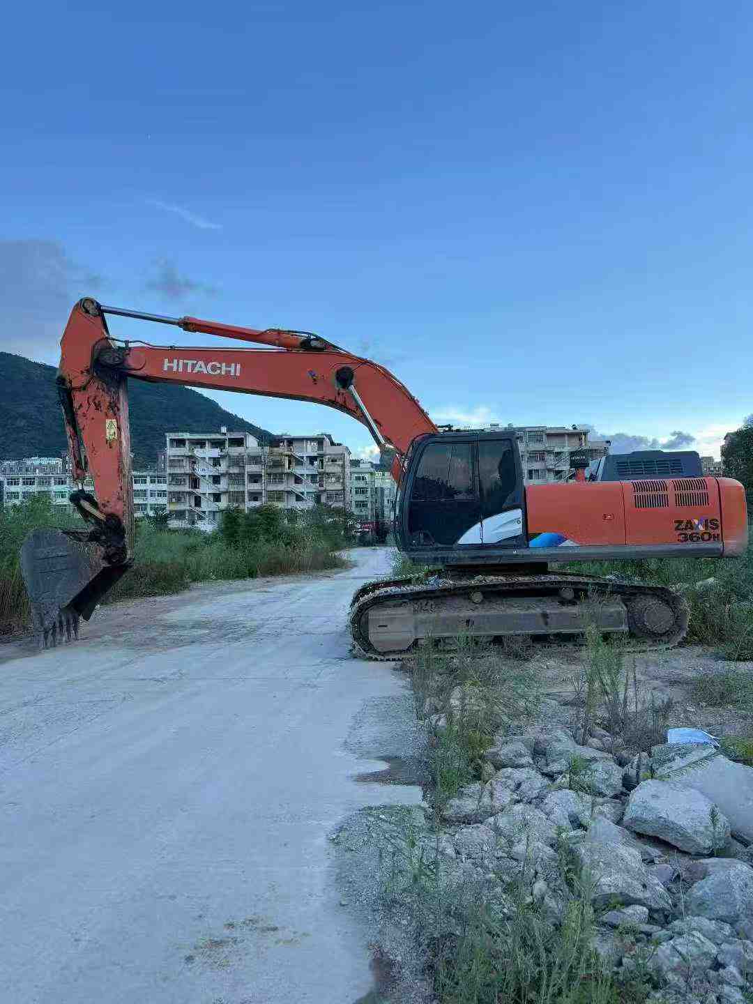 Buy Hitachi ZX60 Used Excavator
