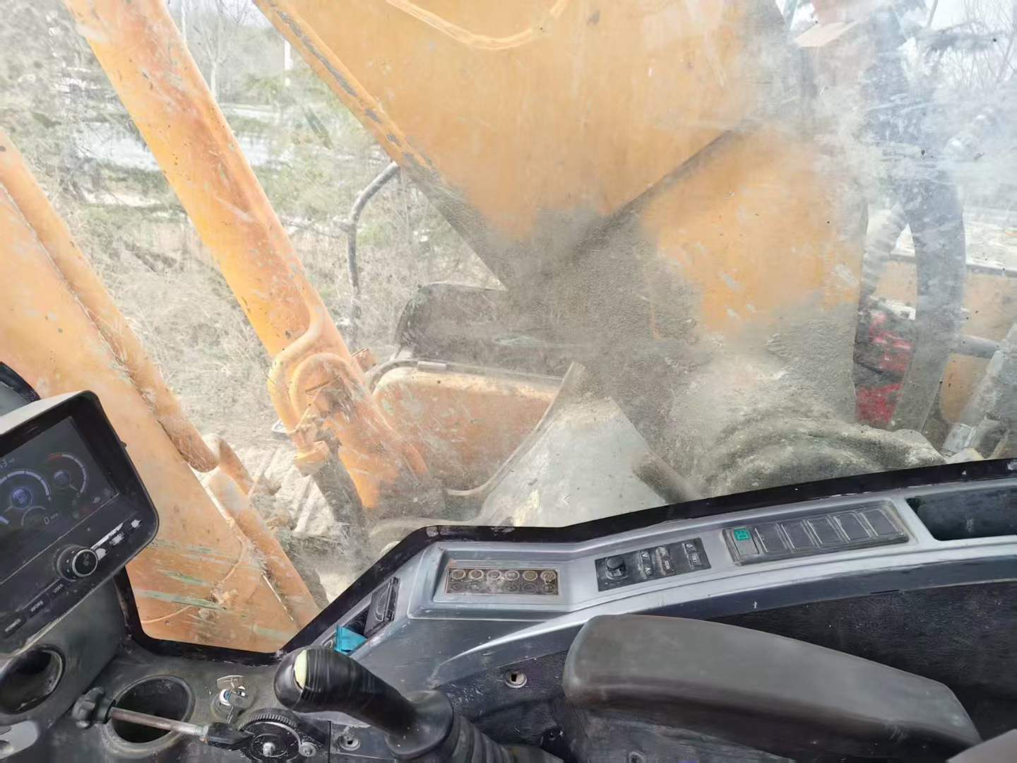 Used Hyundai R305LC-9T Excavator 2016 Model / 3