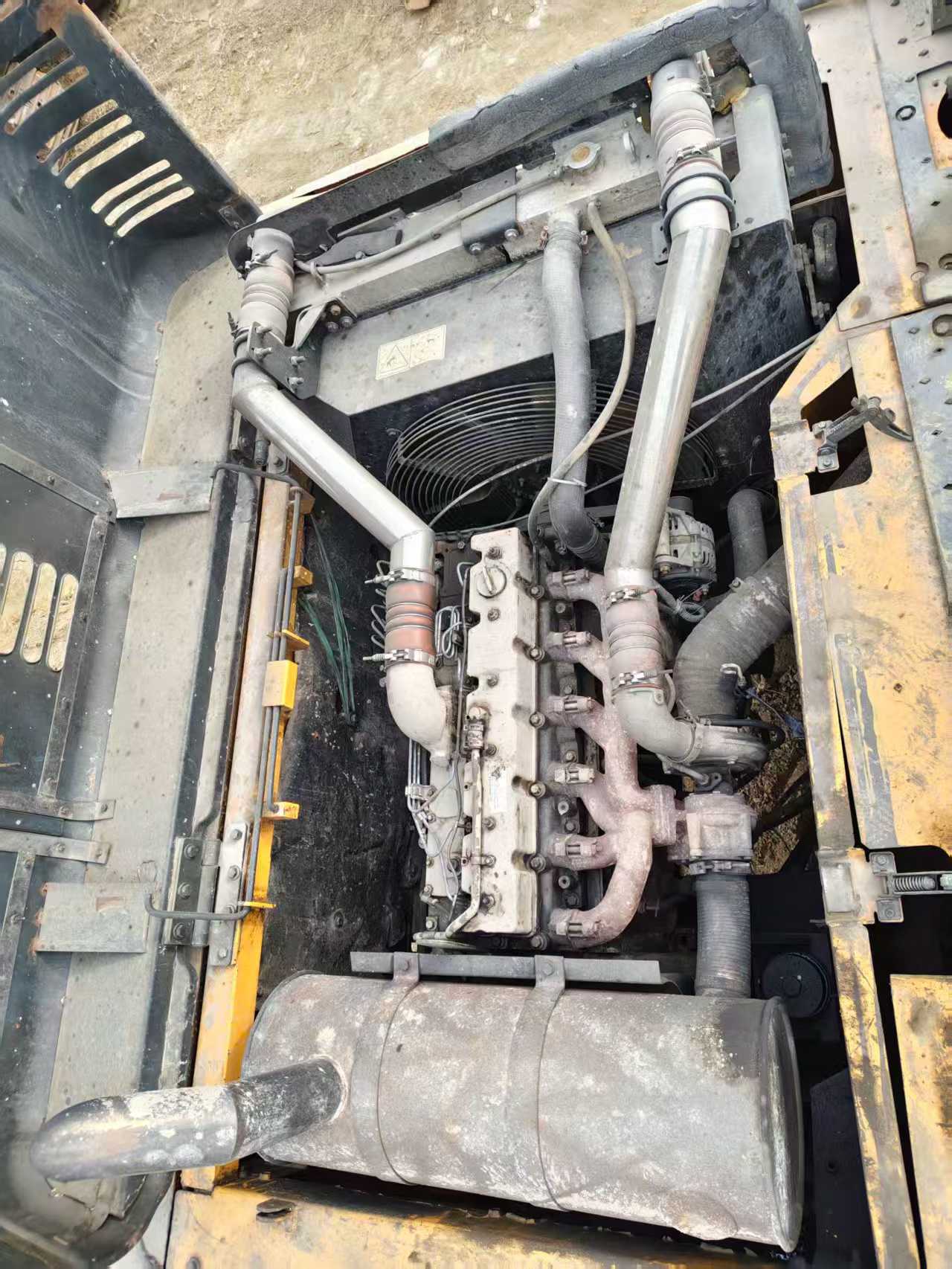 Used Hyundai R305LC-9T Excavator 2016 Model / 6