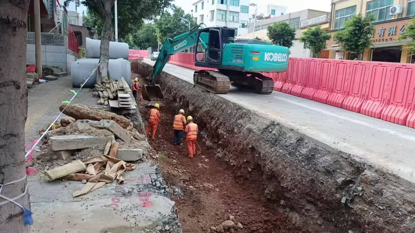 Buy Kobelco SK200 Used Excavator Buy Kobelco SK200 Used Excavator