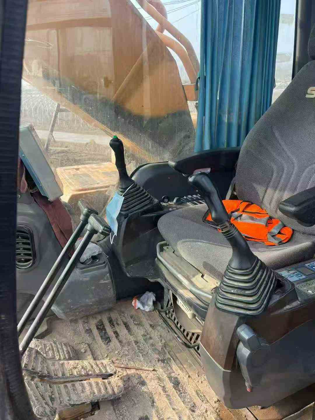 Used Sany SY215W Excavator 2013 Model / 9