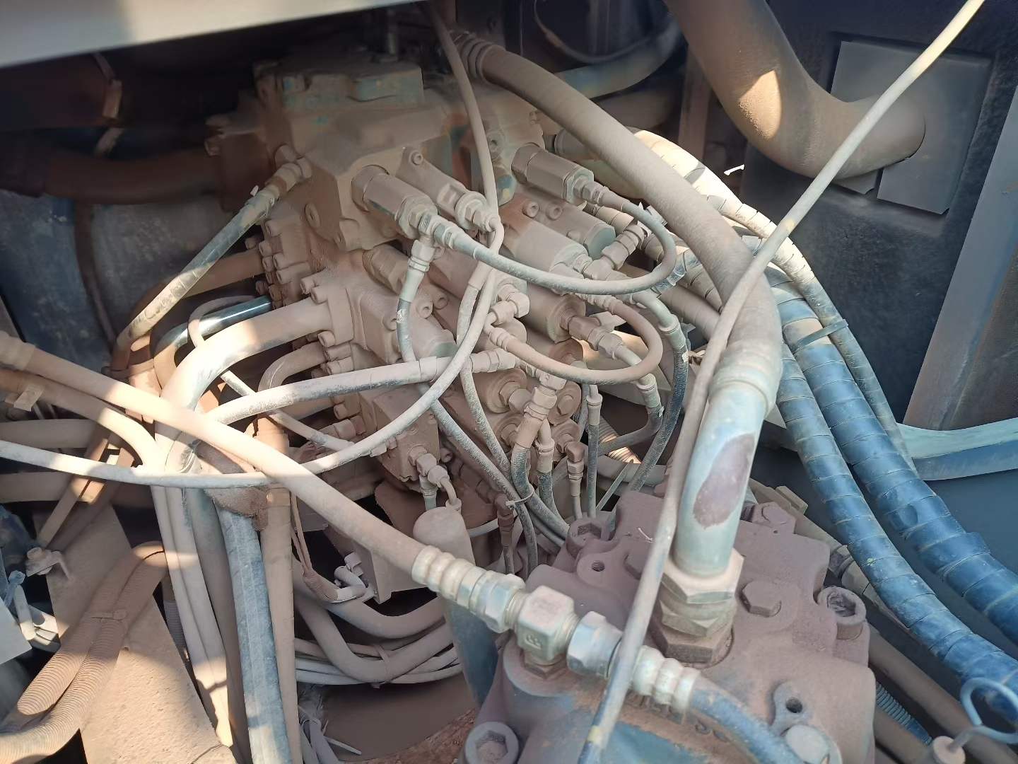 Used Sumitomo SH200A5 Excavator 2013 Model / 8