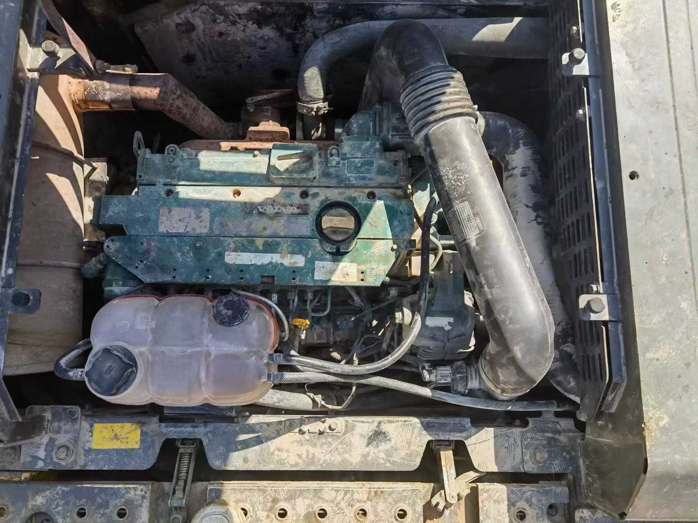 Used Volvo EC200 Excavator 2016 Model / 2