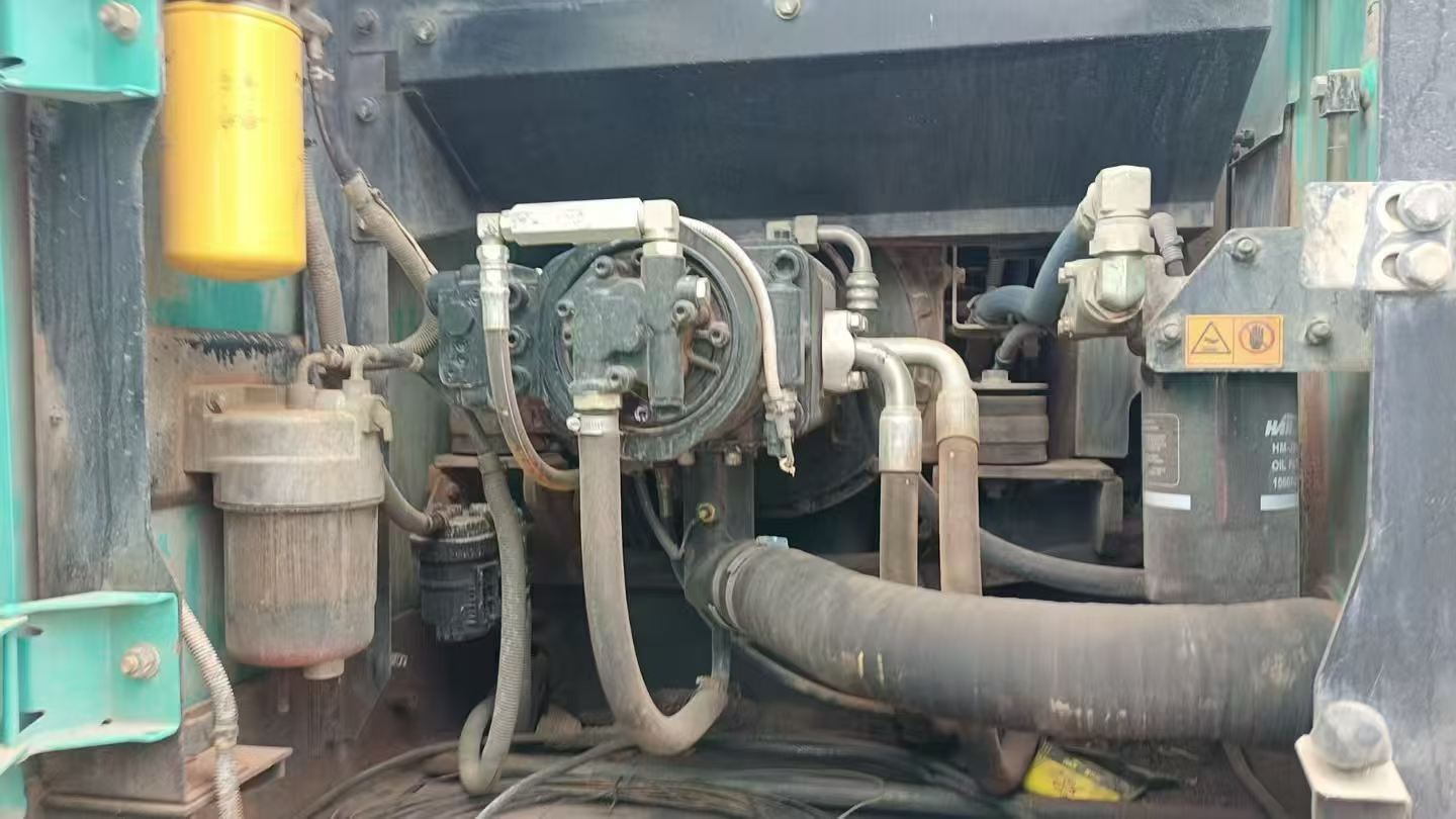 Used Kobelco SK200 Excavator 2017 Model / 7