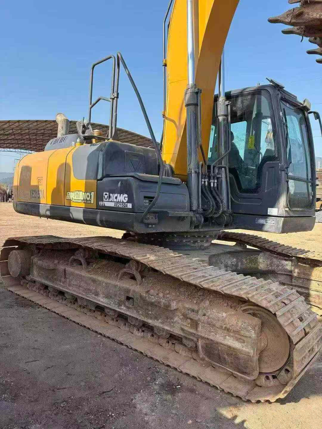 Used XCMG XE215 Excavator 2022 Model / 3