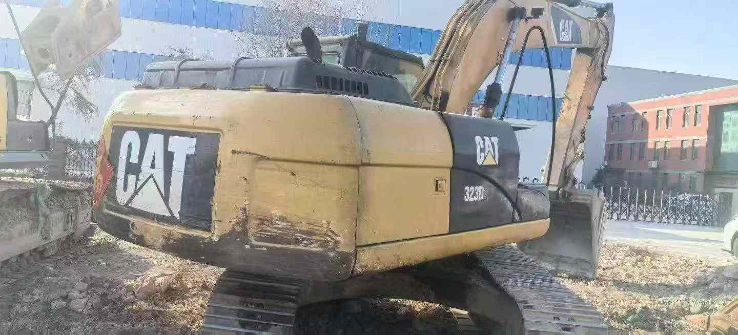 Used Caterpillar CT20 Excavator 2012 Model / 4