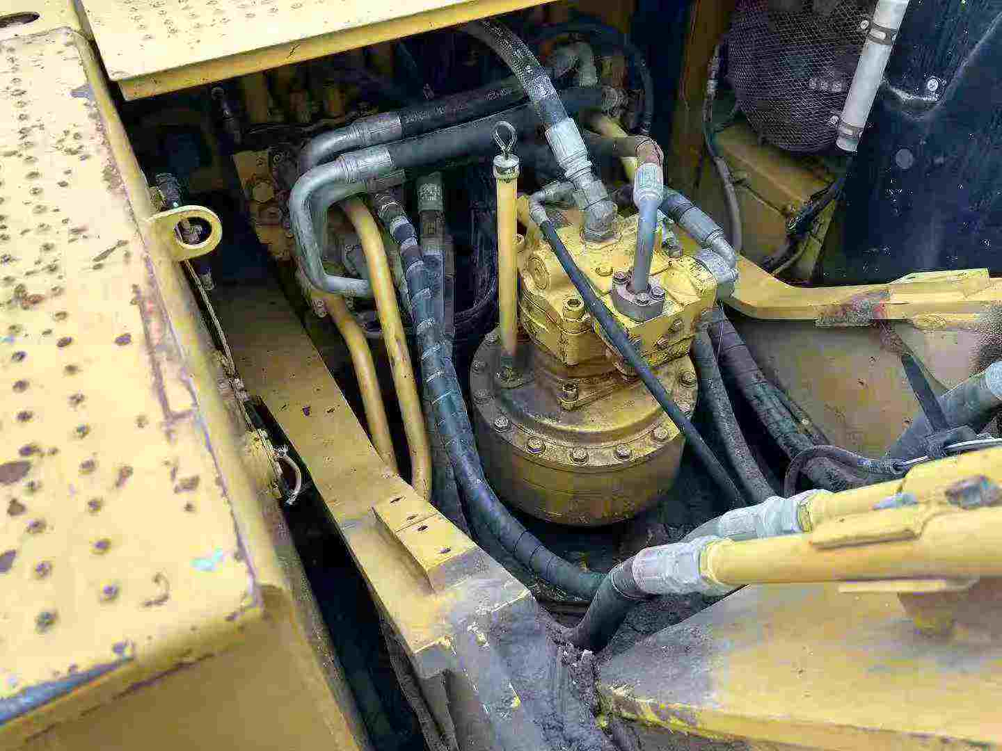 Used Caterpillar 326DL Excavator 2014 Model / 6