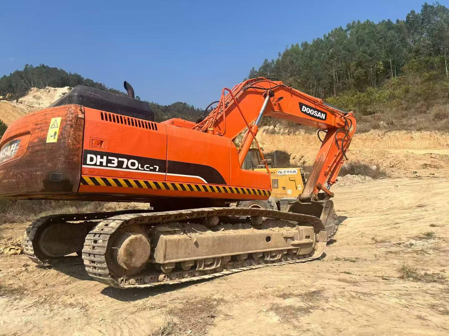 Used Doosan DL300 Excavator 2016 Model / 2