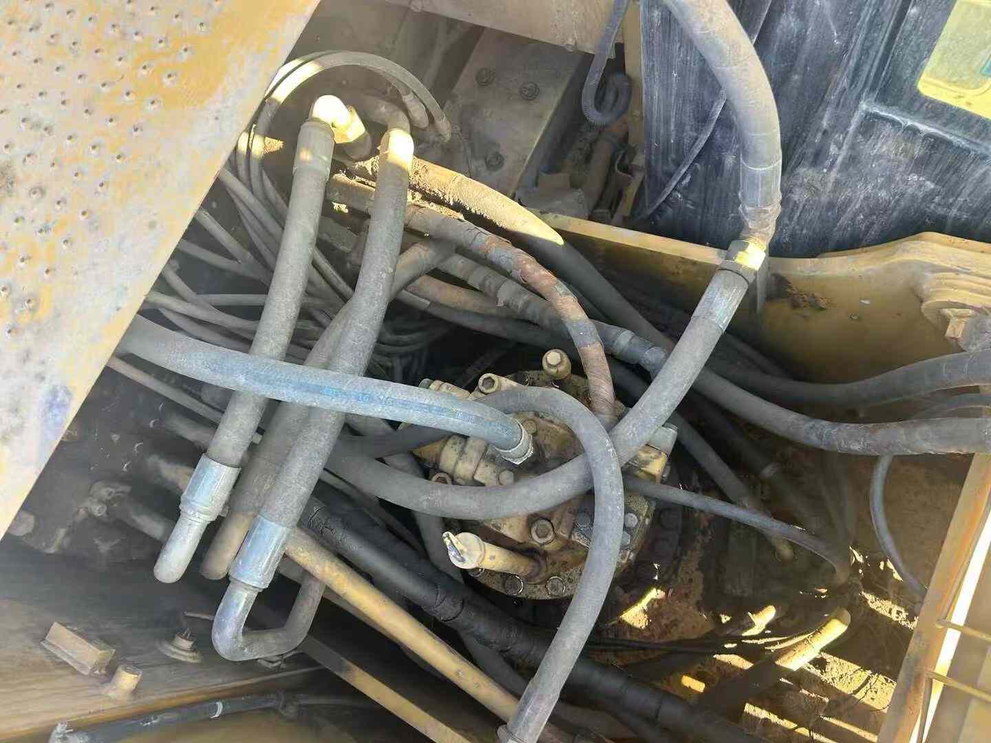 Used Caterpillar 323 Excavator 2016 Model / 6