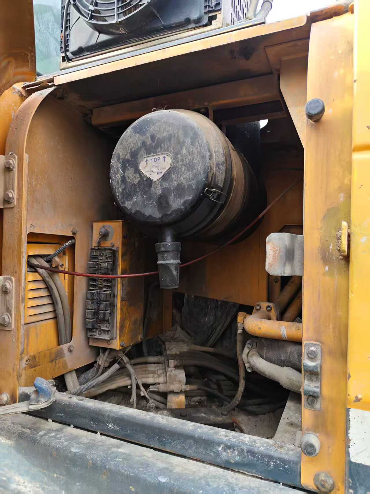 Used Hyundai R305LC-9T Excavator 2016 Model / 2