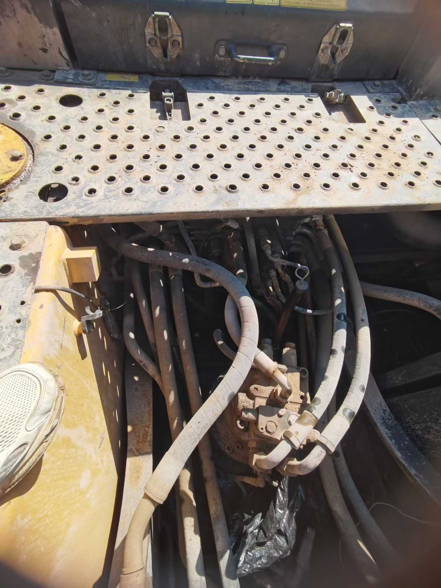 Used Volvo EC200 Excavator 2016 Model / 5