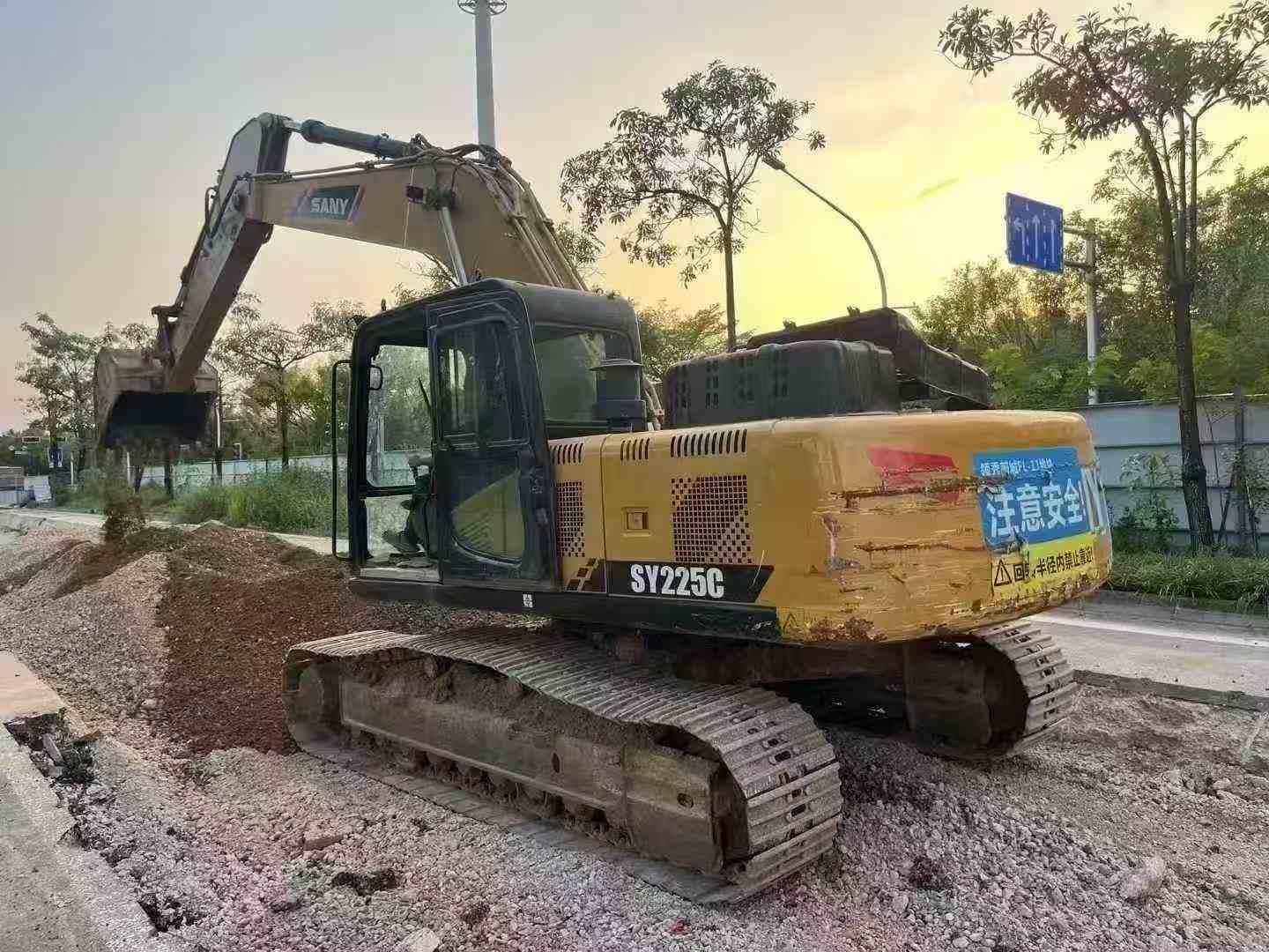 Used Sany SY225C Excavator 2016 Model / 3