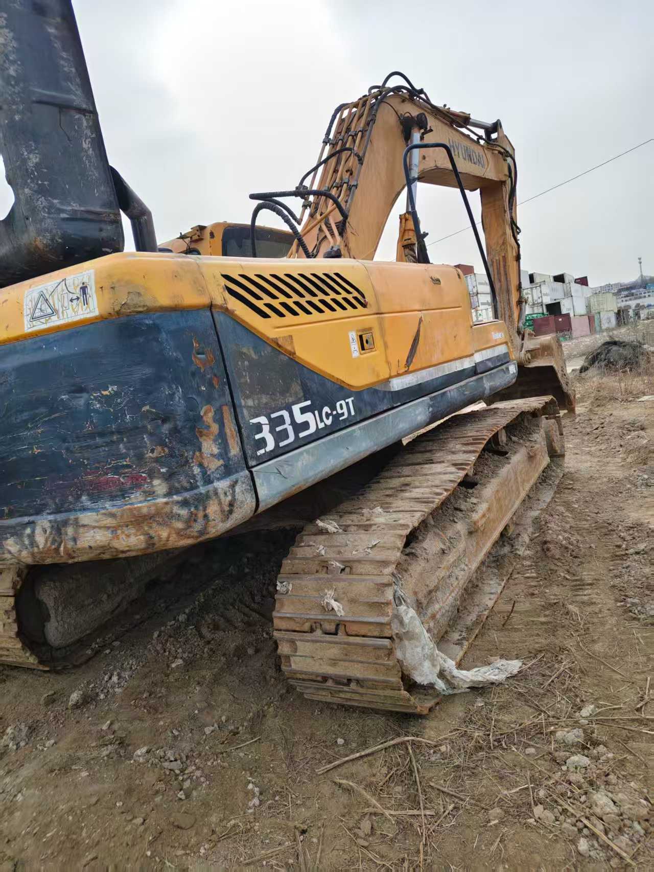 Buy Hyundai R305LC-9T Used Excavator