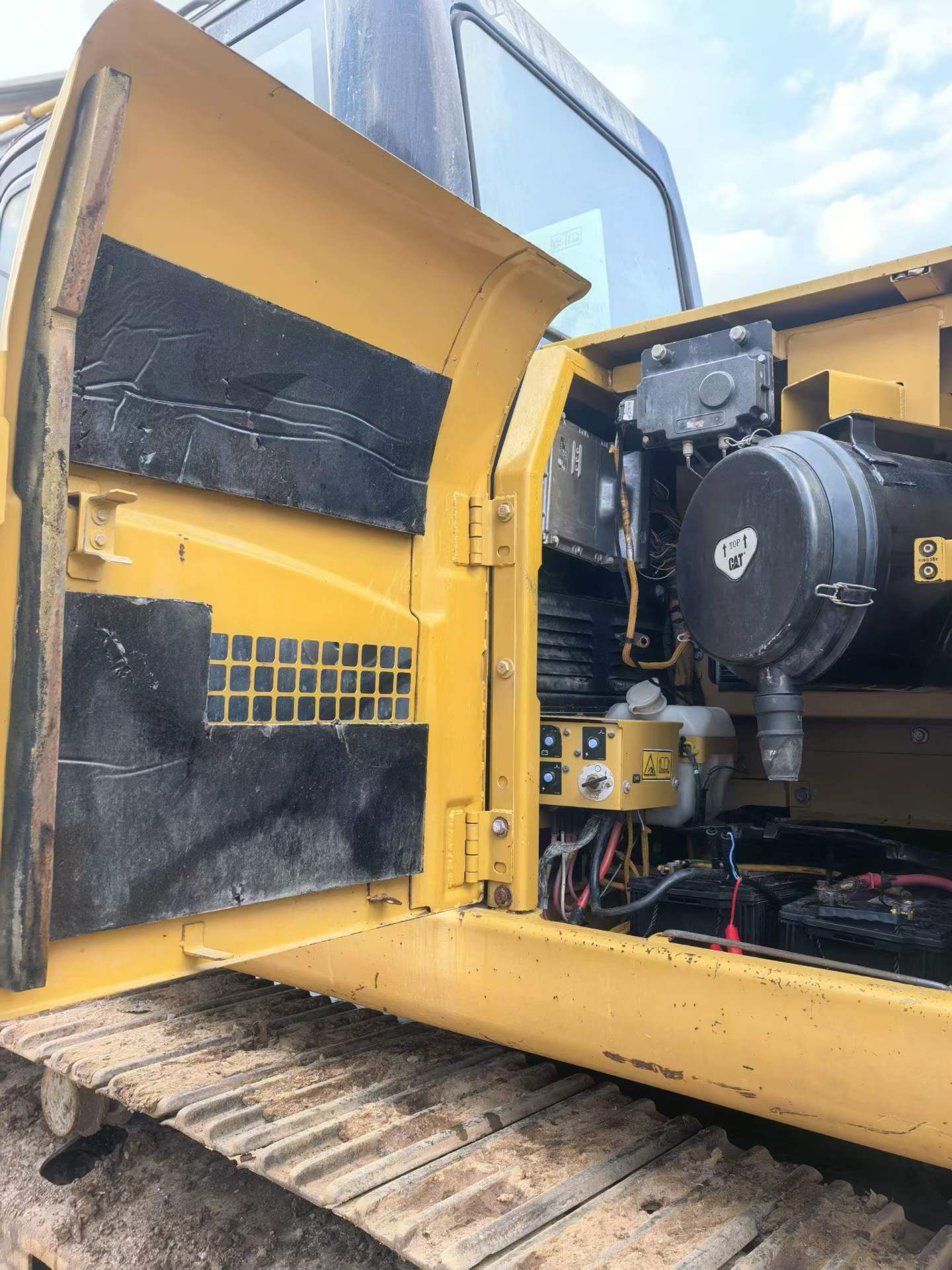 Used Caterpillar 329DL Excavator 2016 Model / 3