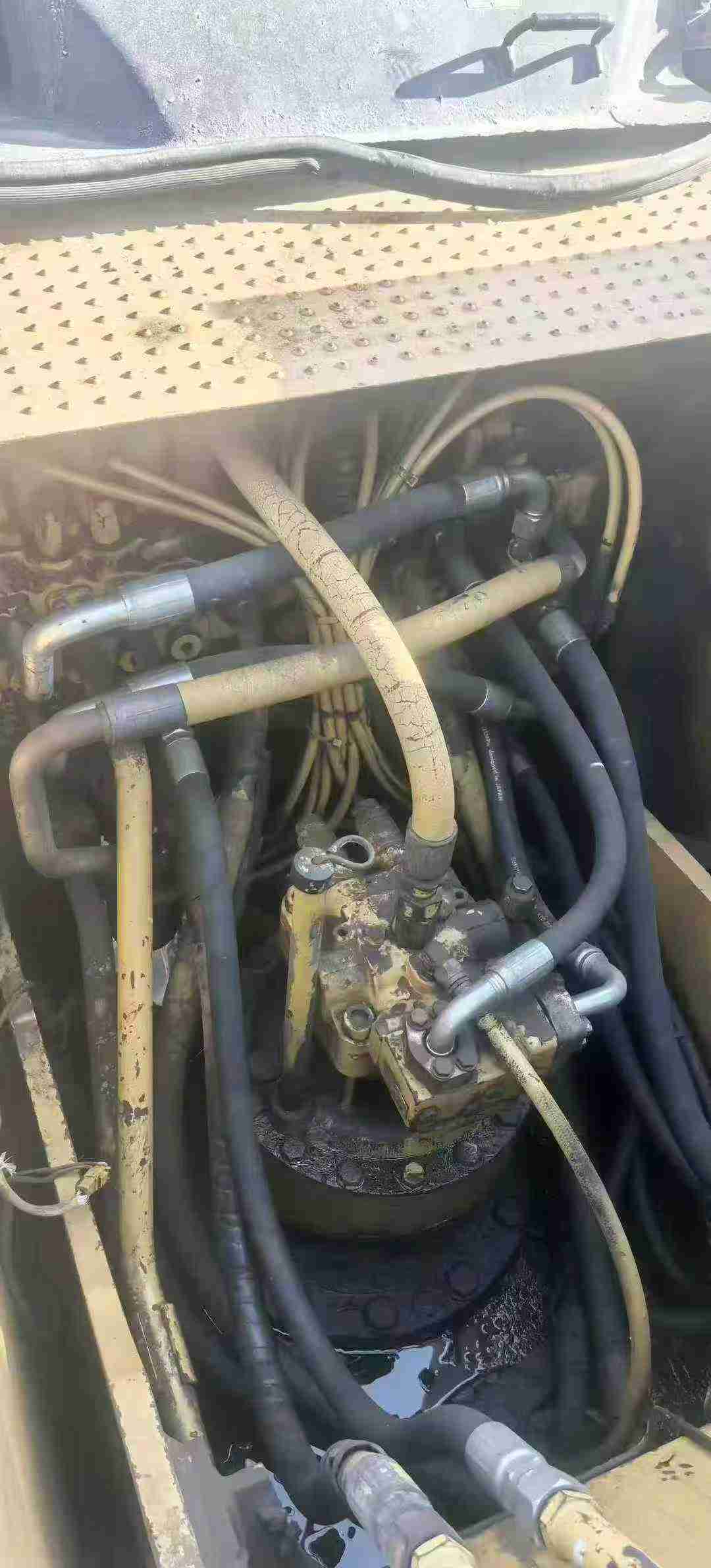 Used Caterpillar CT20 Excavator 2012 Model / 5