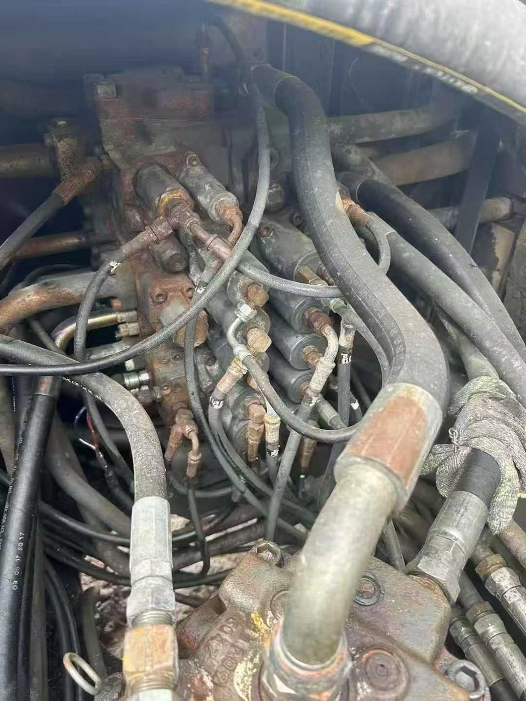 Used Sumitomo SH200-5 Excavator 2016 Model / 8