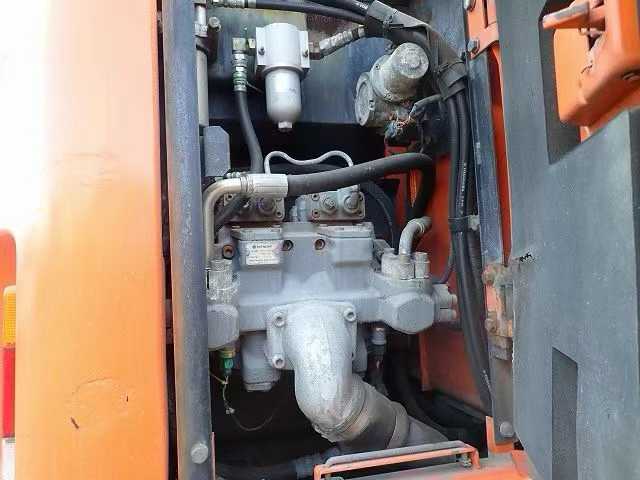 Used Hitachi ZAXIS200 Excavator 2008 Model / 6