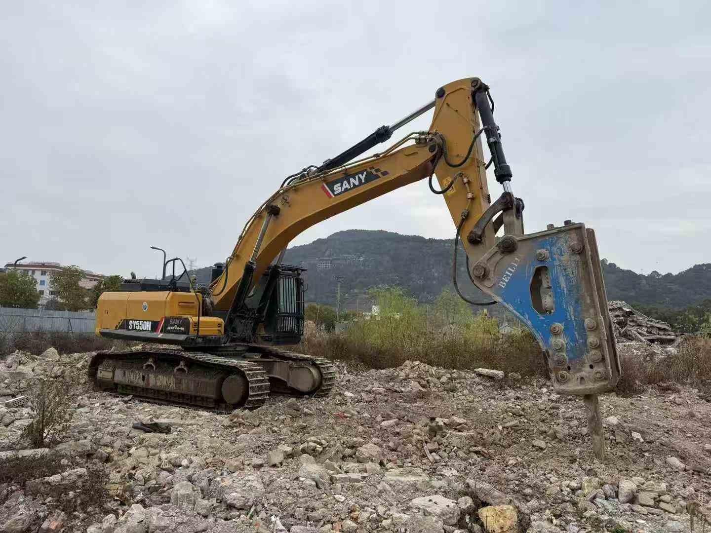 Buy Sany SY550H Used Excavator
