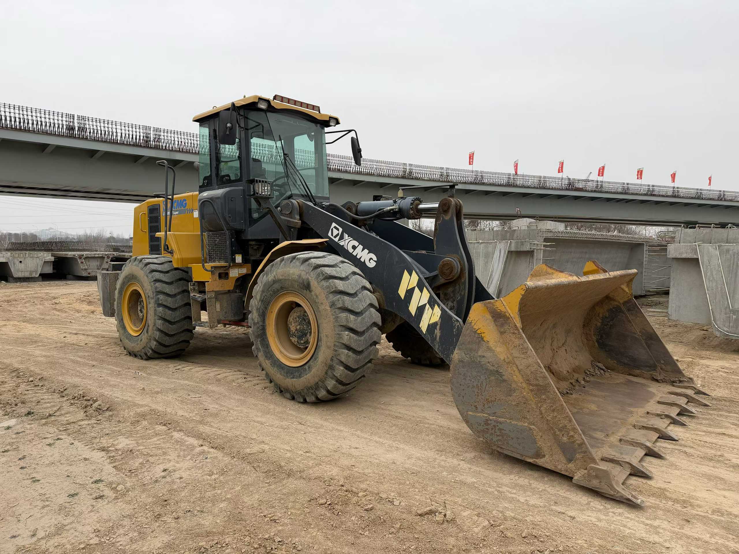 Used XCMG LW500KV Loader 2022 Model / 4