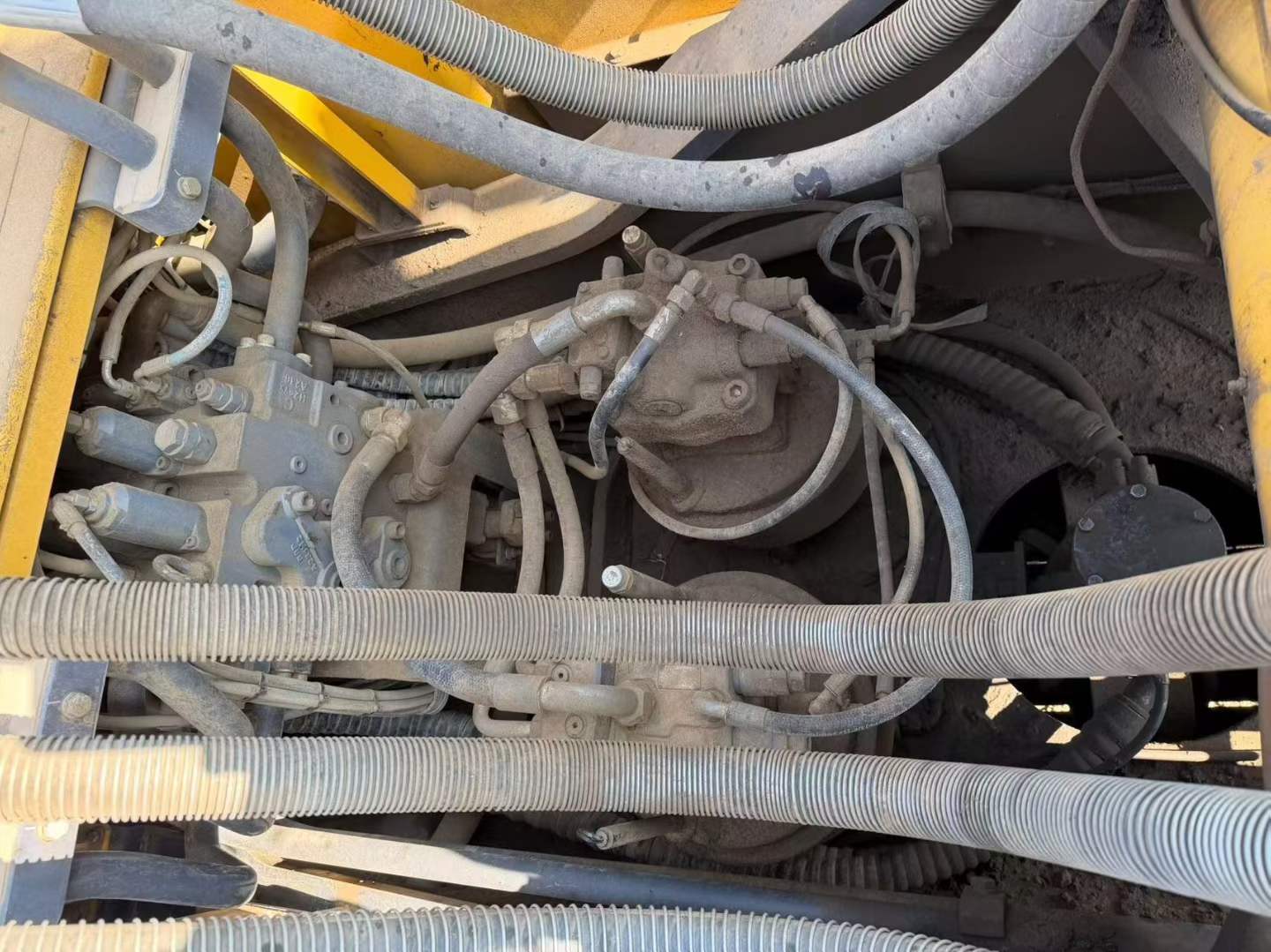 Used XCMG XE690DK MAX Excavator 2022 Model / 5