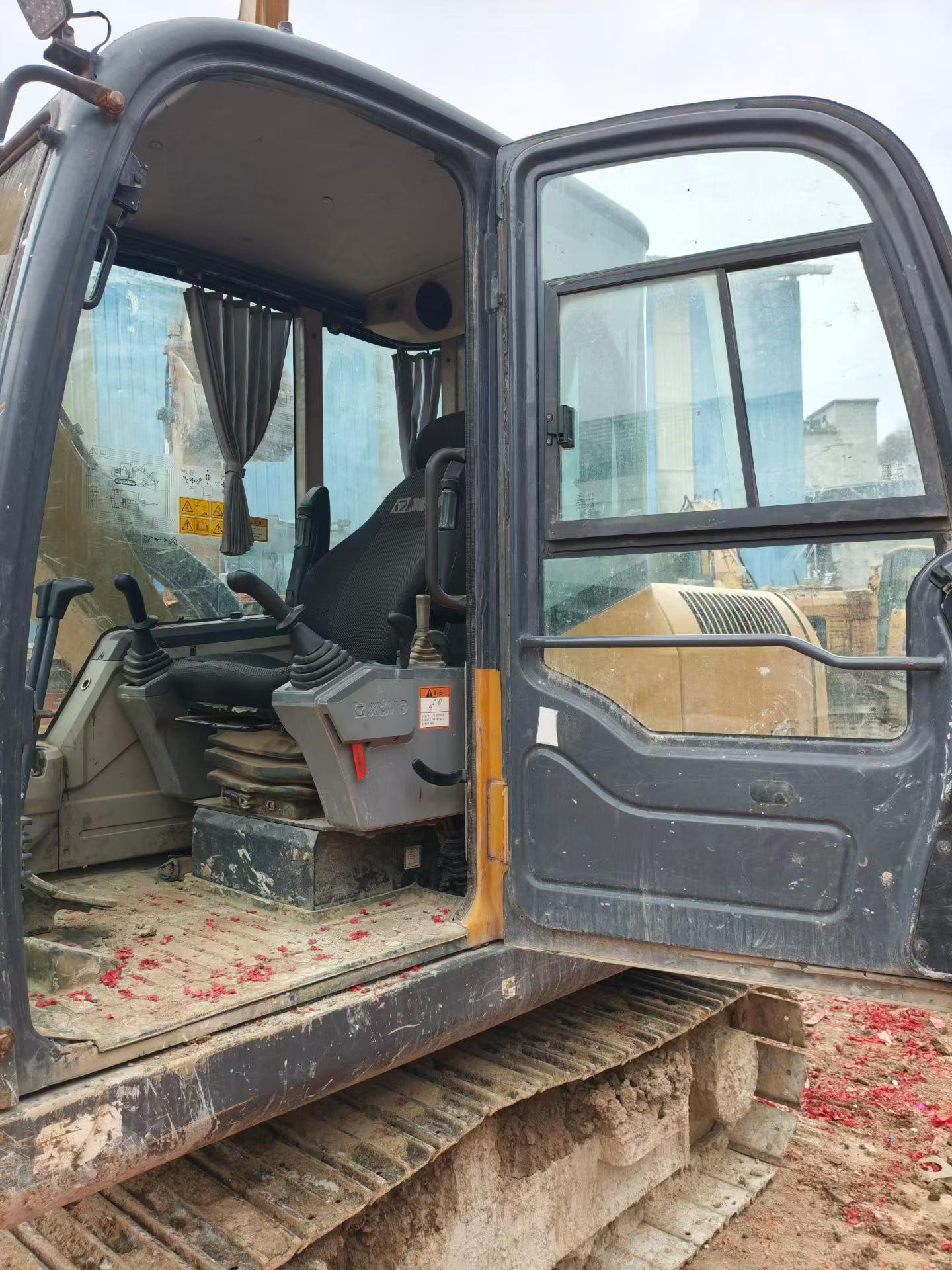 Used XCMG XE75WD Excavator 2021 Model / 9