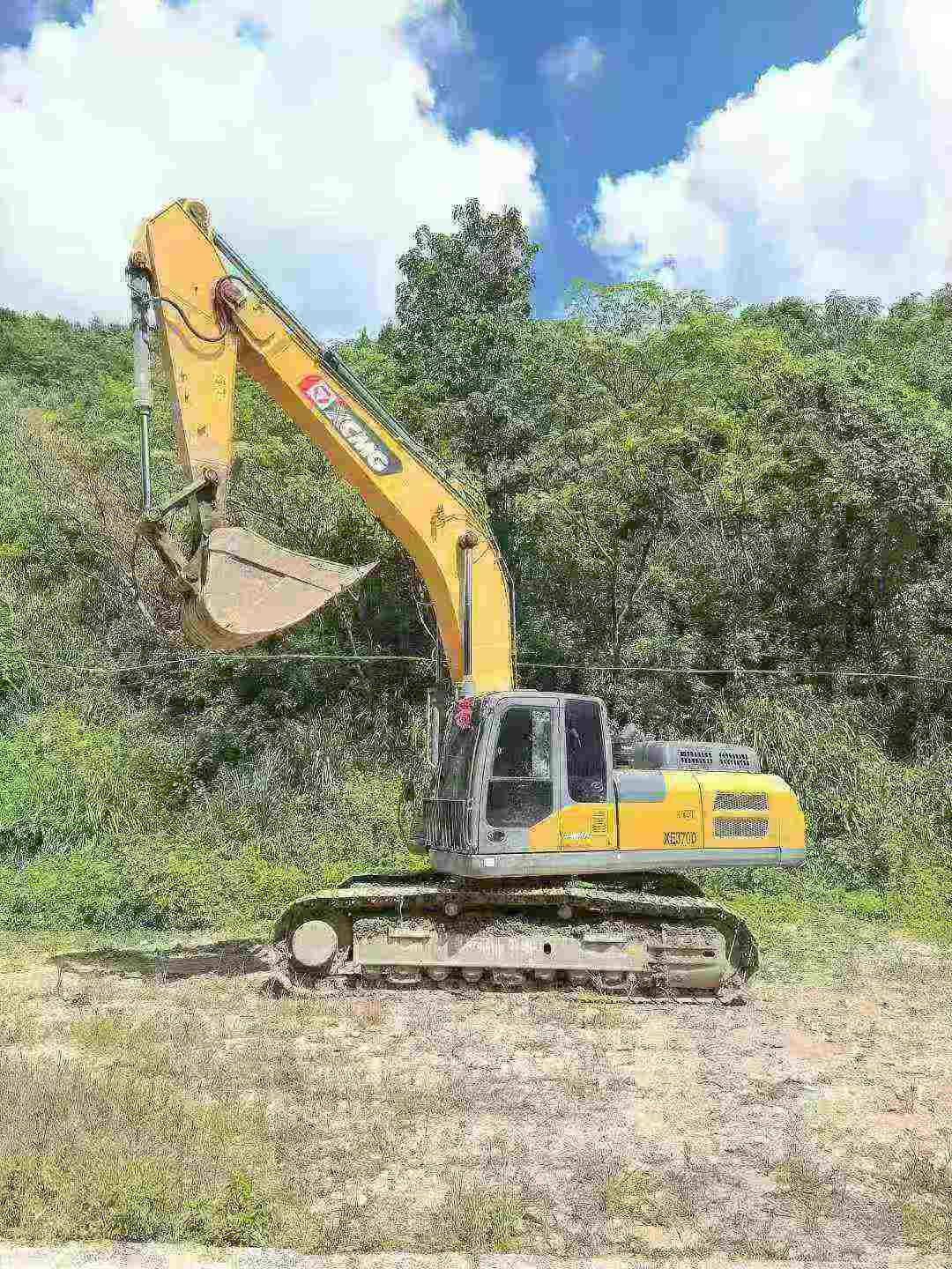 Used XCMG XE370D Excavator 2021 Model / 3