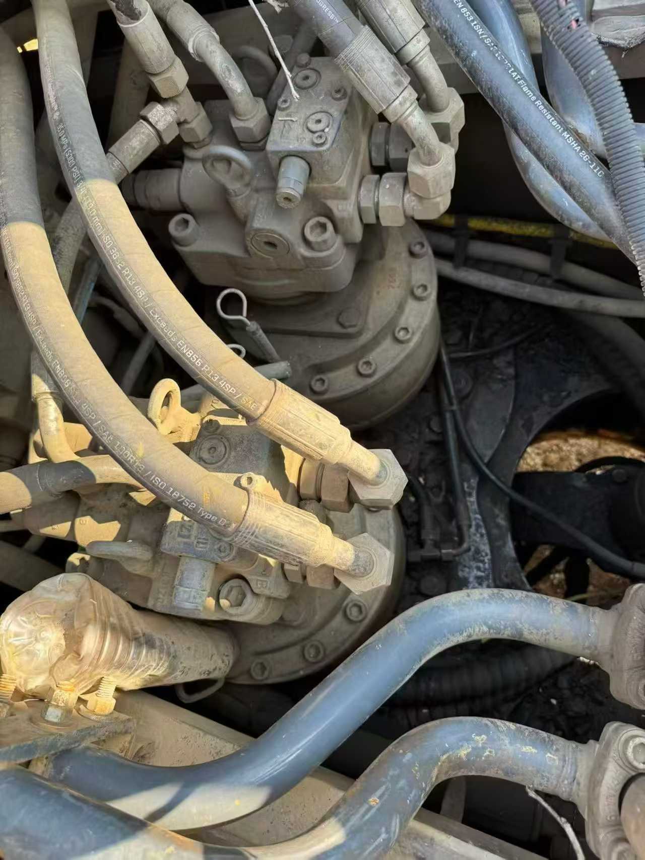 Used XCMG XE470 Excavator 2016 Model / 3