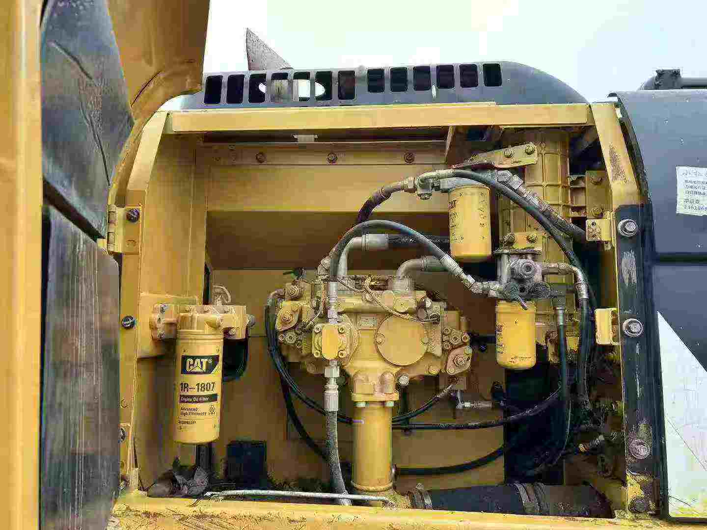 Used Caterpillar 326DL Excavator 2014 Model / 3