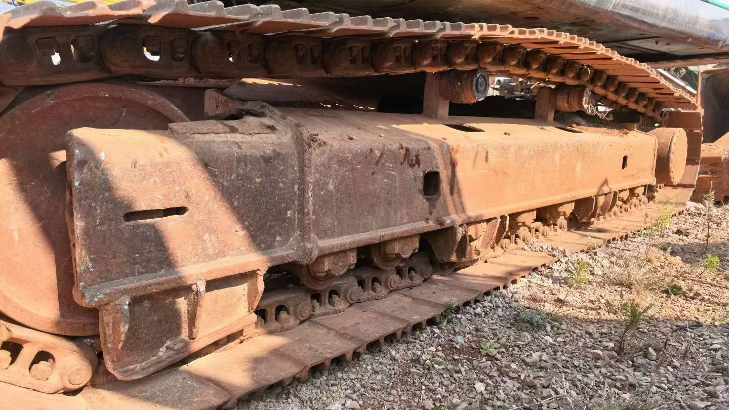 Used Kobelco SK210 Excavator 2009 Model / 5