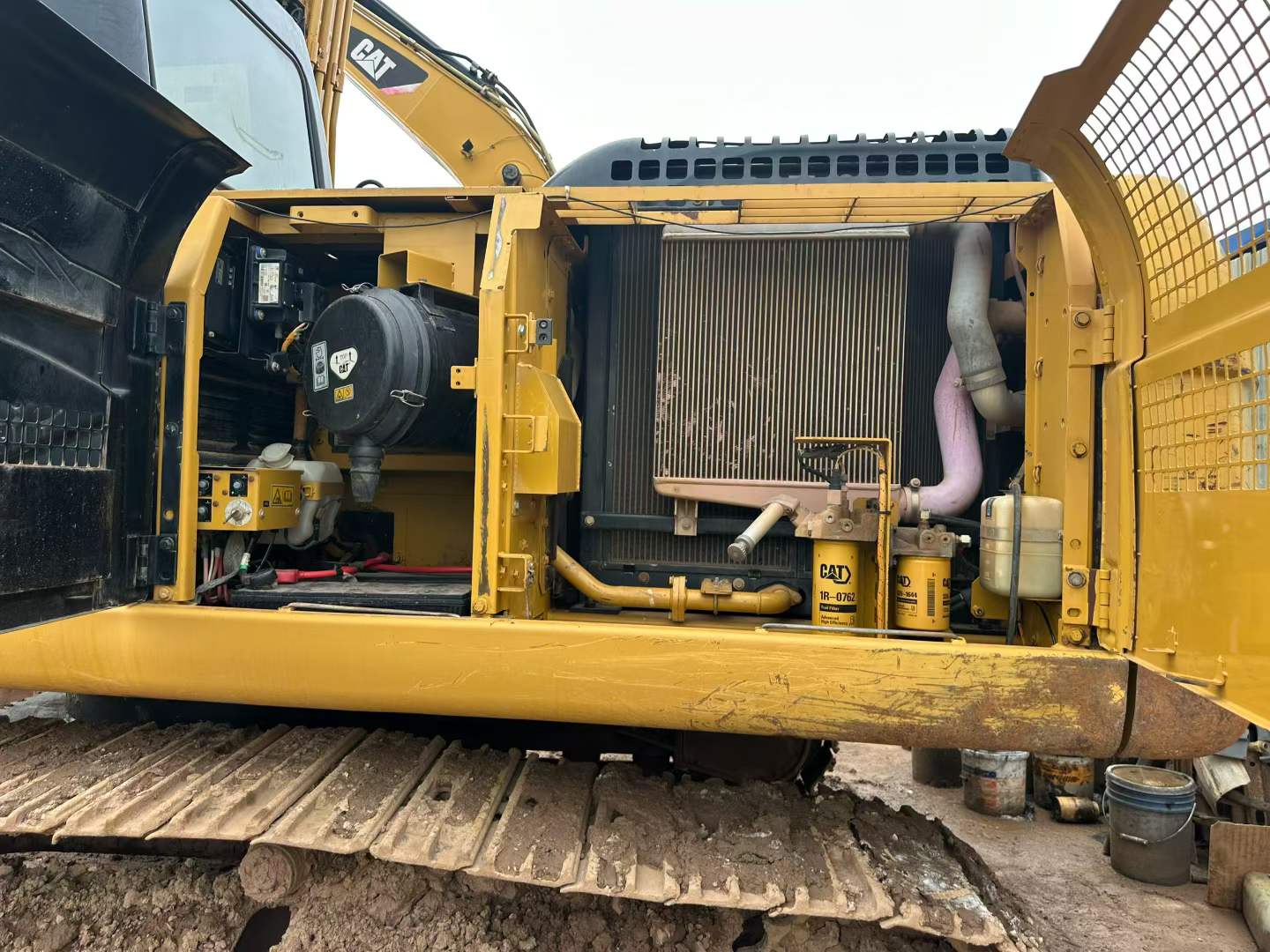Used Caterpillar 326DL Excavator 2014 Model / 6