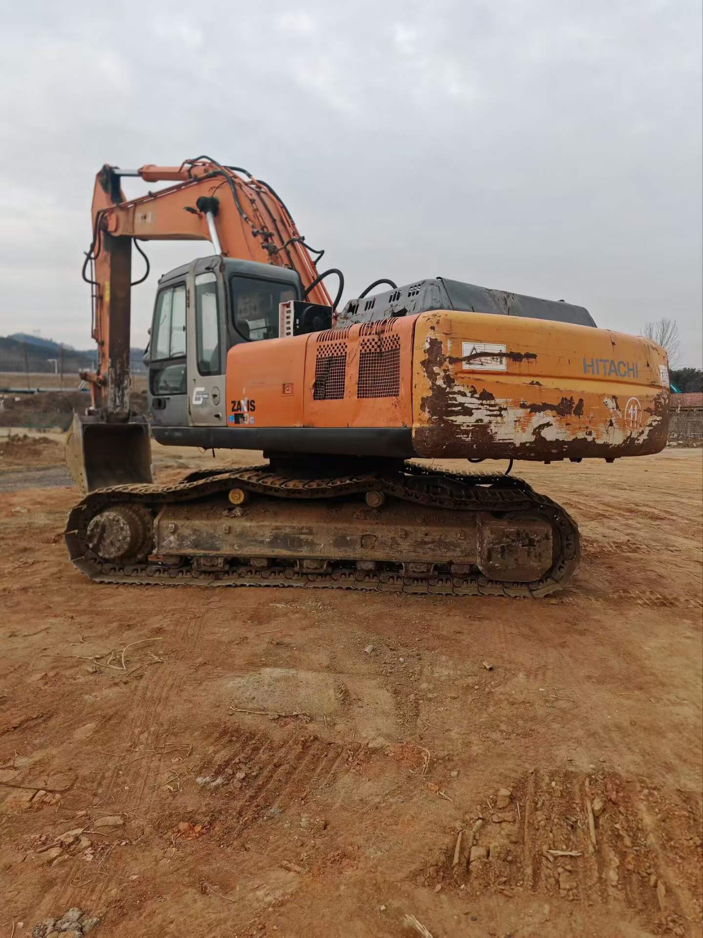 Used Hitachi ZW330 Excavator 2011 Model / 4