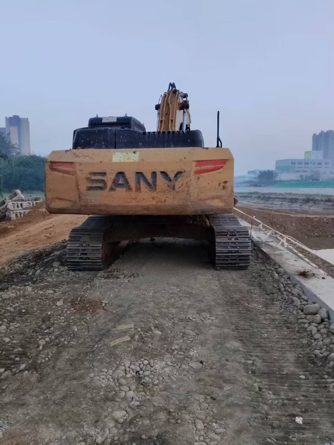 Used Sany SY245H Excavator 2017 Model / 4