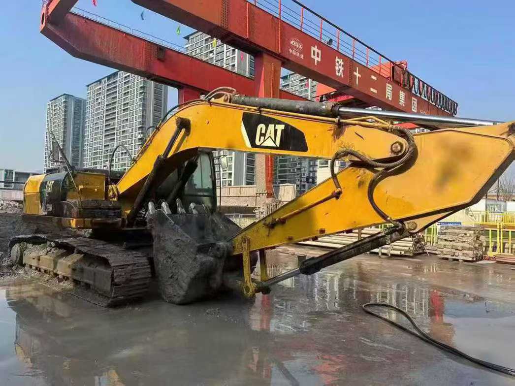Used Caterpillar 326DL Excavator 2012 Model / 3