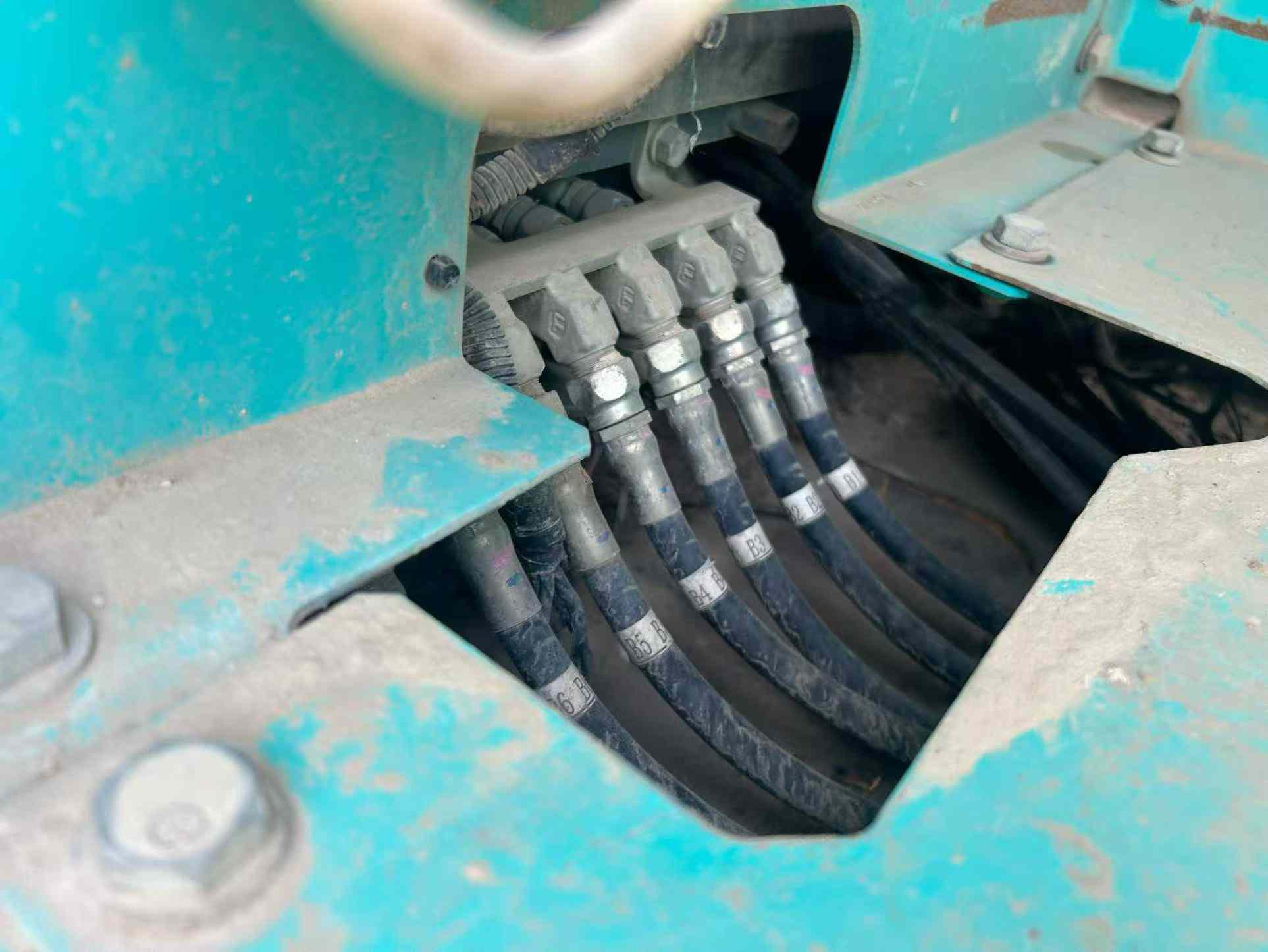 Used Kobelco SK210 Excavator 2013 Model / 9