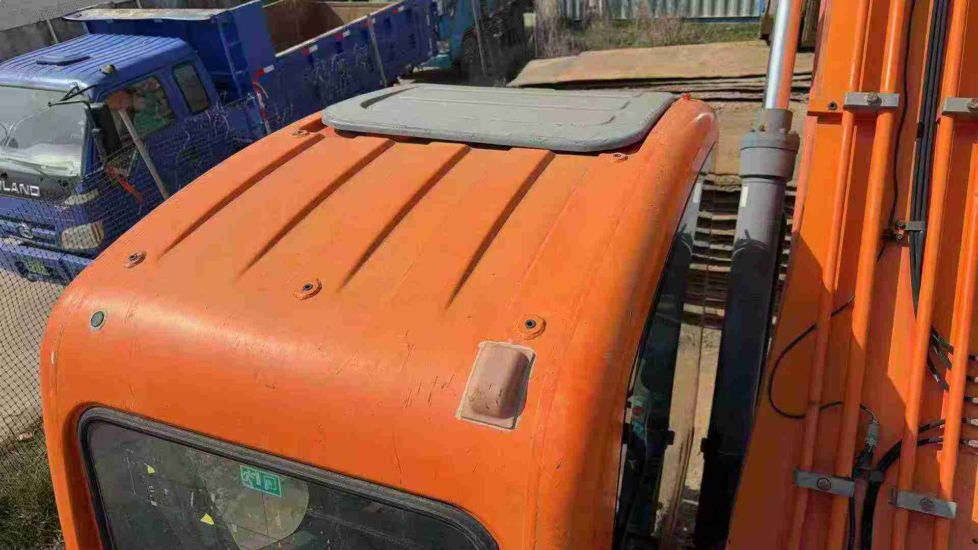 Used Doosan DH220 Excavator 2018 Model / 8