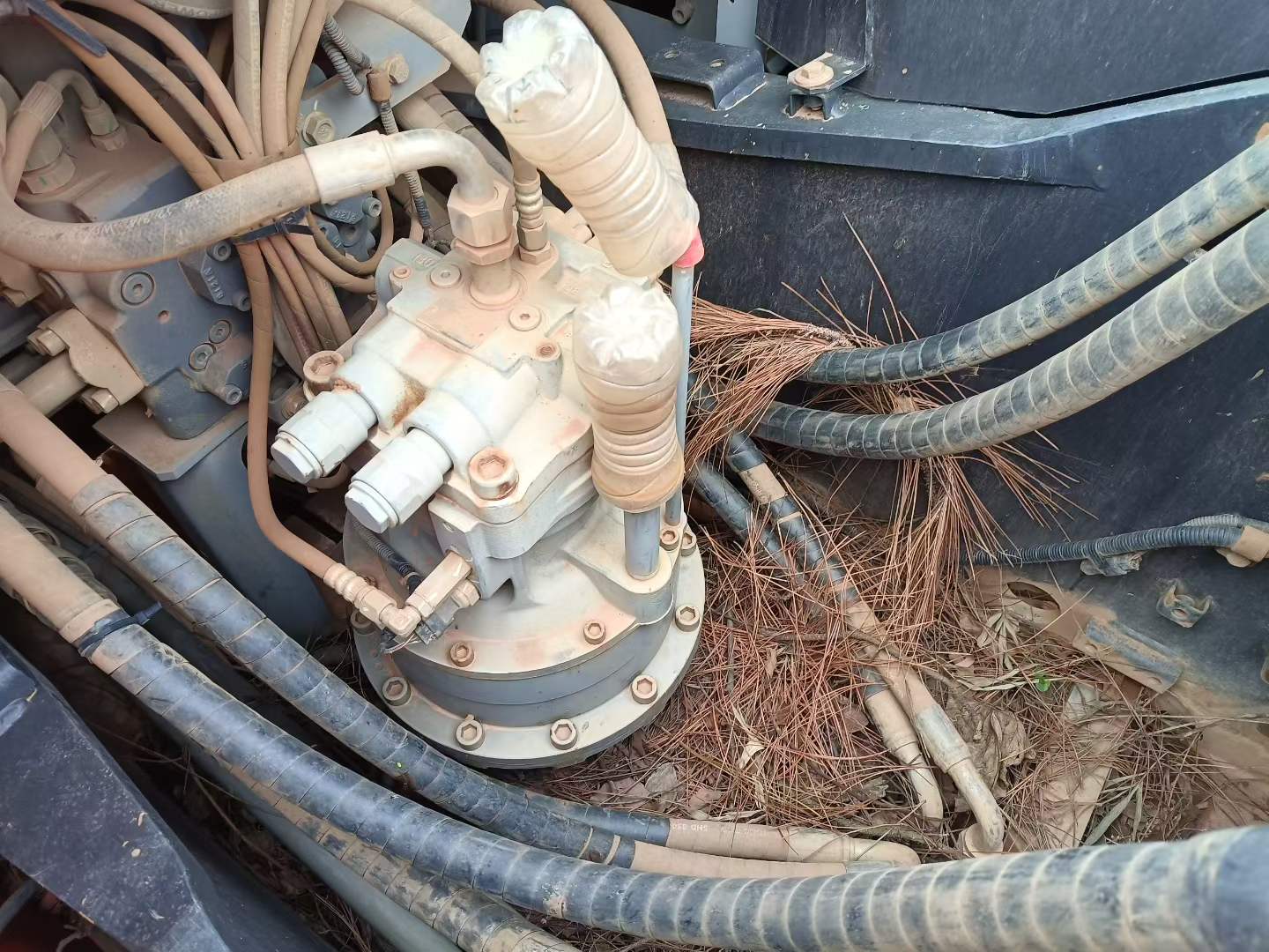 Used Hitachi ZAXIS200 Excavator 2019 Model / 4