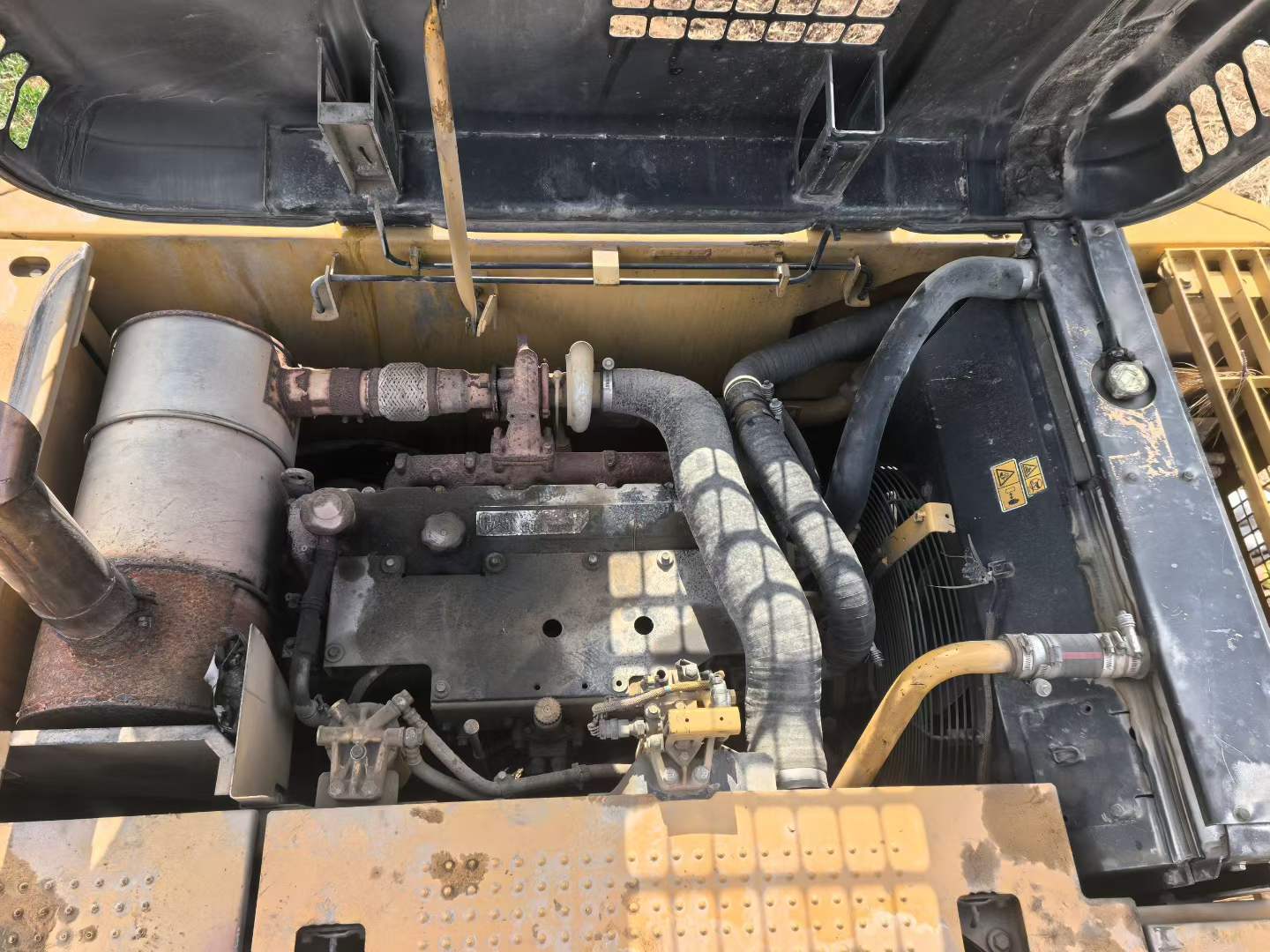 Used Caterpillar CT20 Excavator 2010 Model / 8