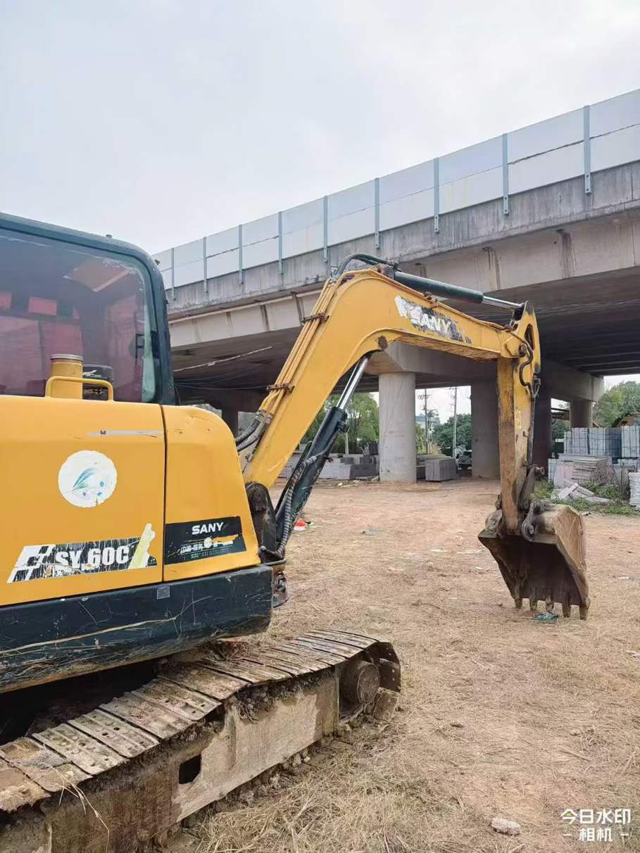 Used Sany SY60 Excavator 2017 Model / 3