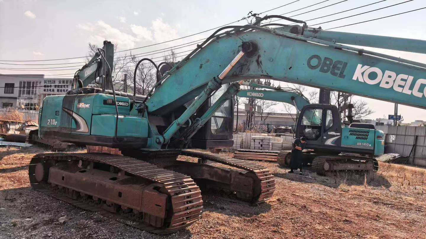 Used Kobelco SK210 Excavator 2009 Model / 2