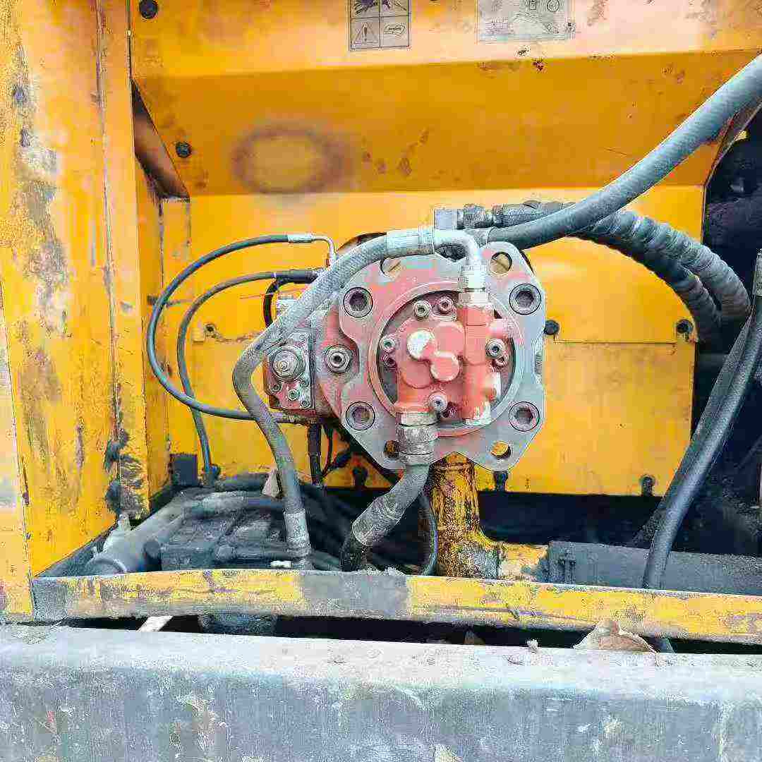 Used Hyundai R225-7 Excavator 2009 Model / 7