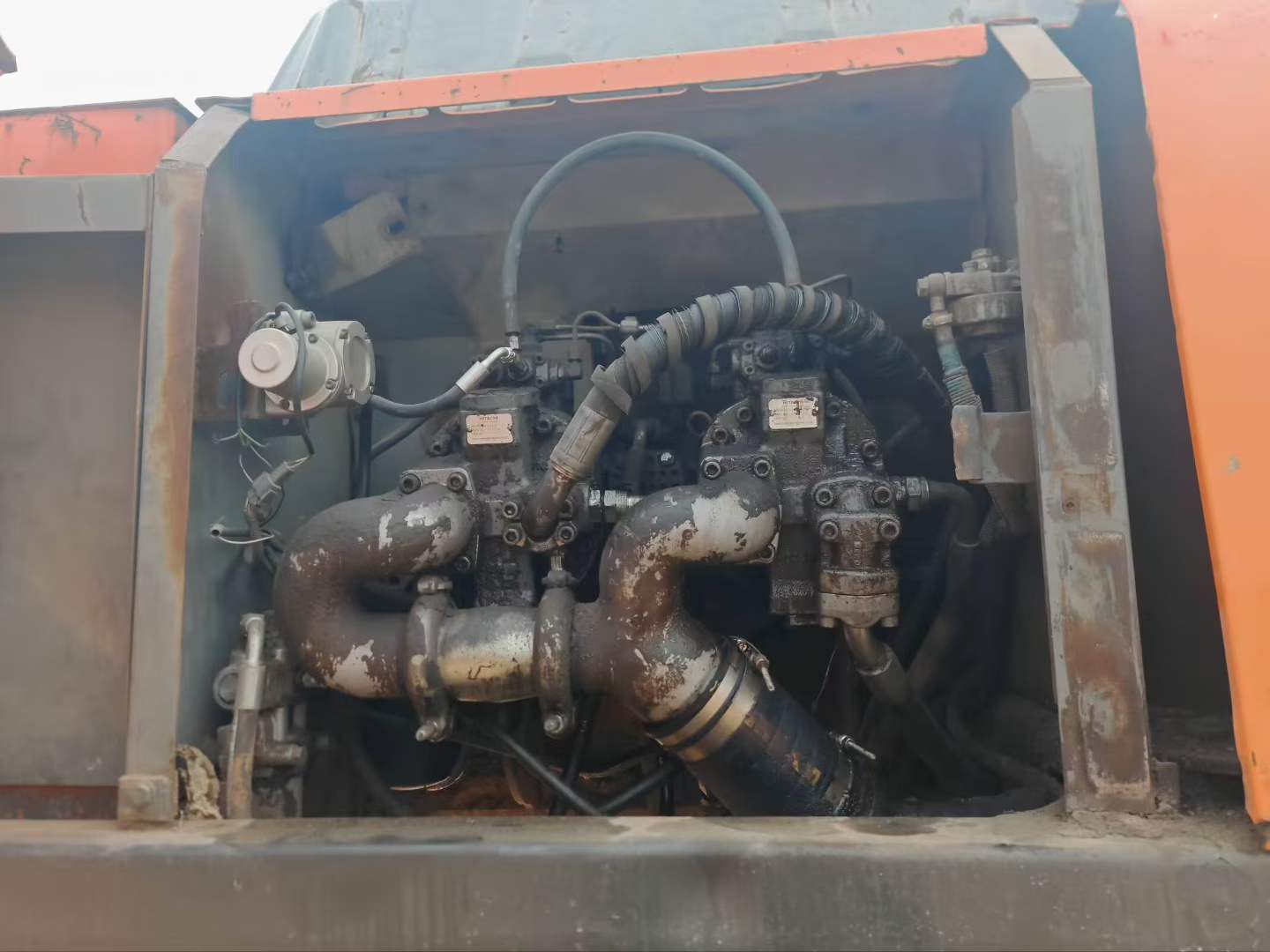 Used Hitachi ZW330 Excavator 2011 Model / 7