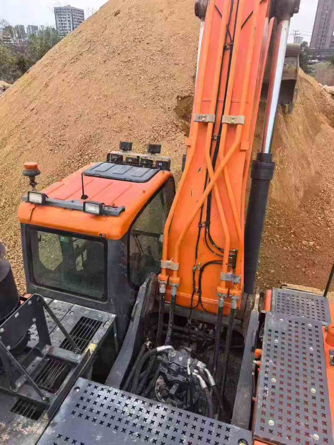 Used Doosan DL420 Excavator 2021 Model / 2