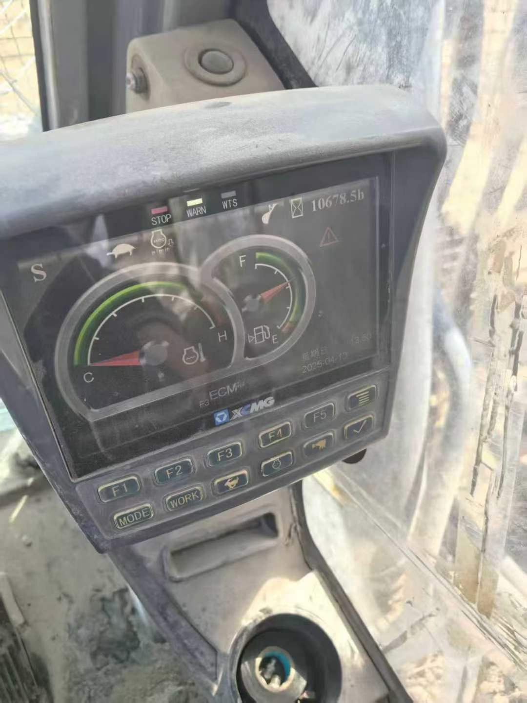 Used XCMG XE470 Excavator 2014 Model / 4