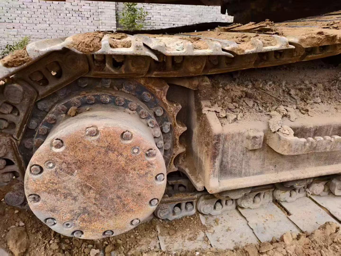 Used Hitachi ZX240-3 Excavator 2013 Model / 7