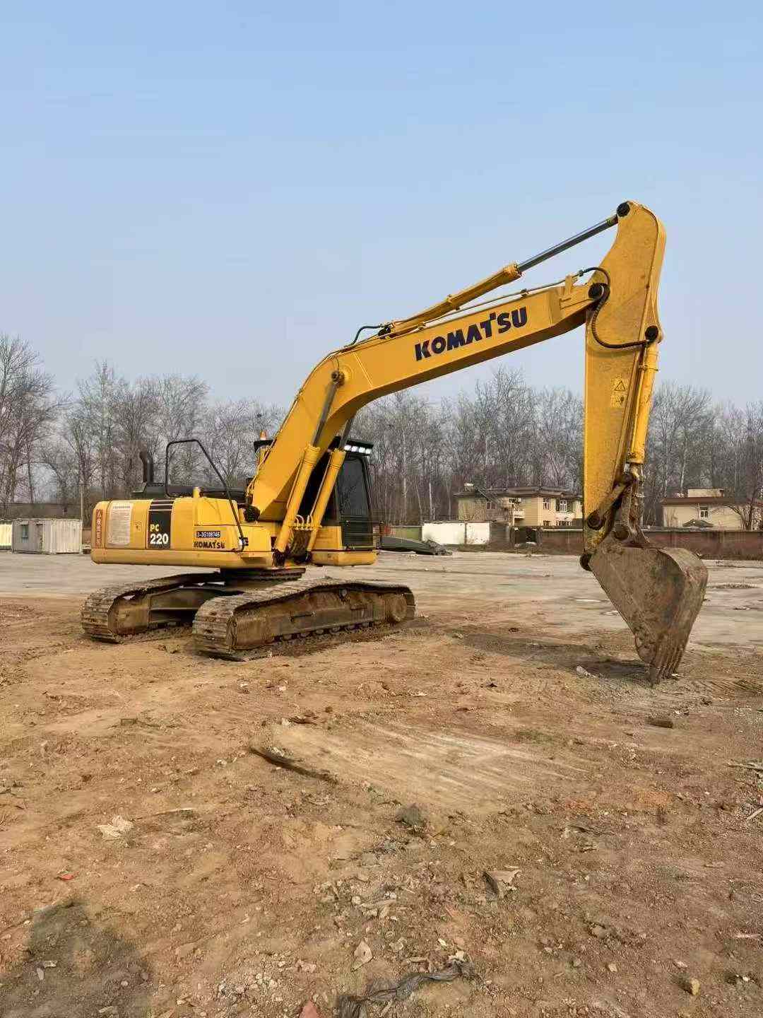 Used Komatsu PC220-8 Excavator 2014 Model / 3