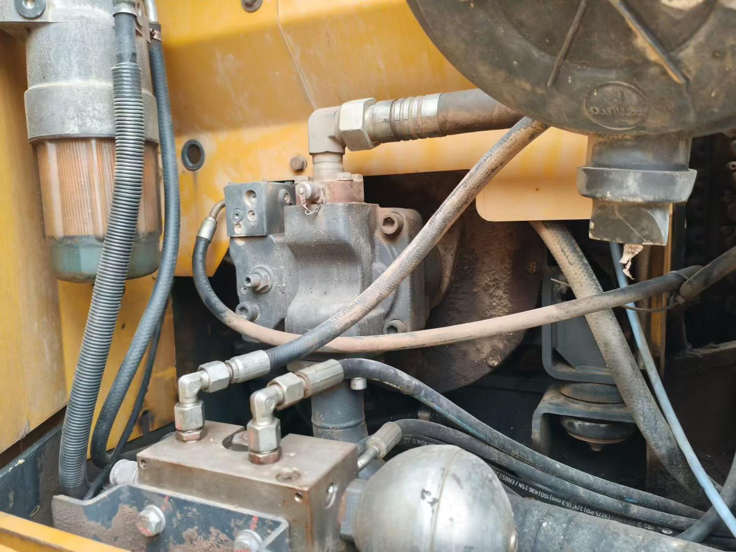 Used XCMG XE80 Excavator 2016 Model / 4