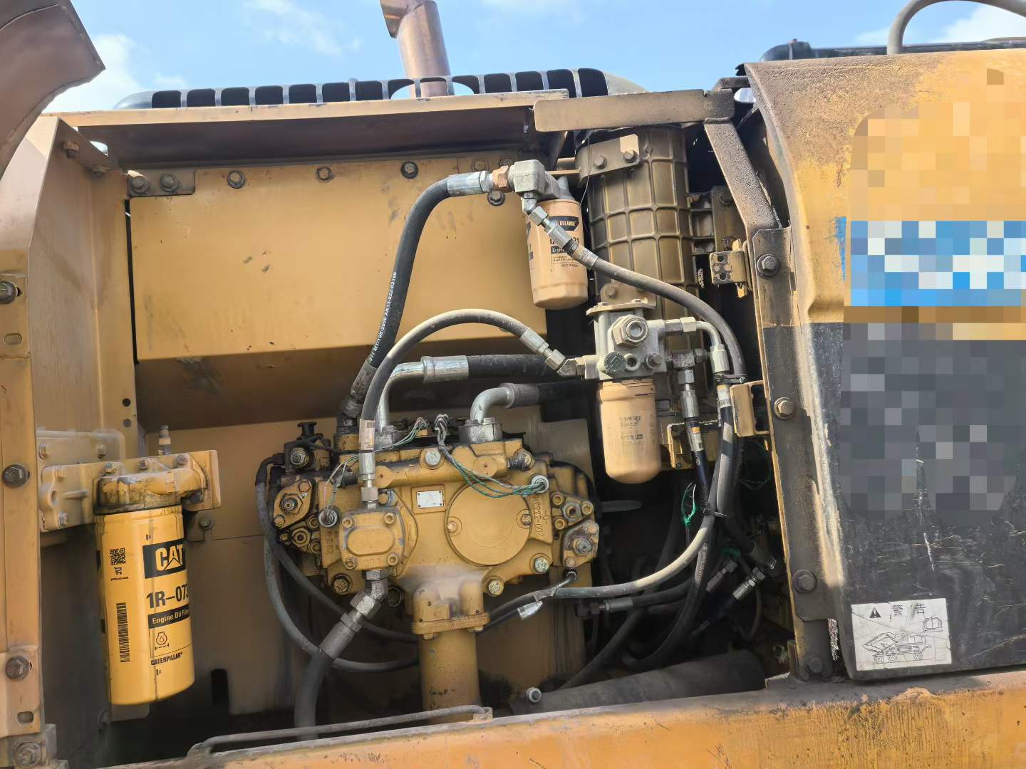 Used Caterpillar CT20 Excavator 2010 Model / 2