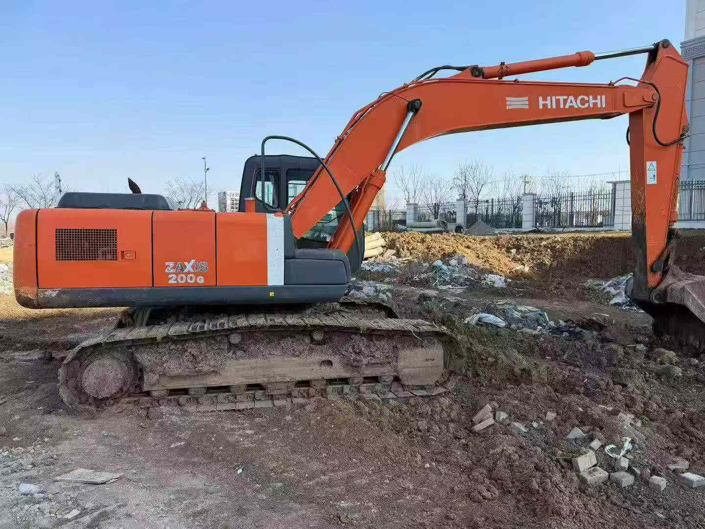 Used Hitachi ZX200-3G Excavator 2015 Model / 7