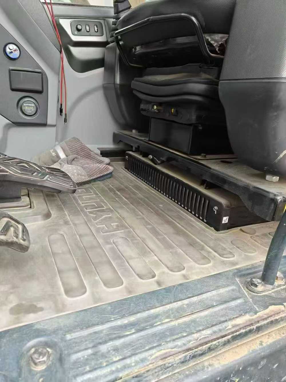 Used Hyundai 130LVS Excavator 2020 Model / 7