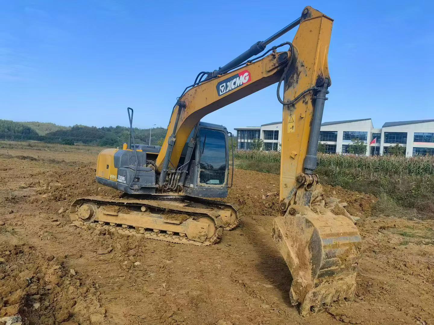 Used XCMG LW200 Excavator 2022 Model / 3